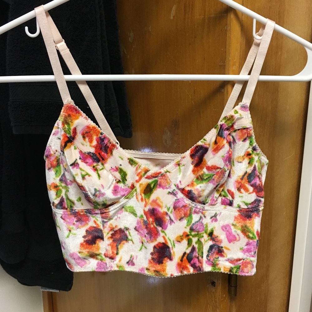 🌷Floral FP Velvet Bralette🌷